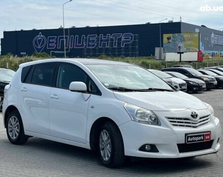 Білий Тойота Версо, об'ємом двигуна 2 л та пробігом 226 тис. км за 10690 $, фото 47 на Automoto.ua