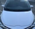 Белый Тойота Версо, объемом двигателя 2 л и пробегом 222 тыс. км за 12500 $, фото 1 на Automoto.ua