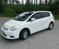 Белый Тойота Версо, объемом двигателя 2 л и пробегом 233 тыс. км за 8300 $, фото 1 на Automoto.ua