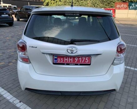 Белый Тойота Версо, объемом двигателя 2 л и пробегом 222 тыс. км за 12500 $, фото 19 на Automoto.ua