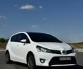 Білий Тойота Версо, об'ємом двигуна 2 л та пробігом 267 тис. км за 10450 $, фото 1 на Automoto.ua