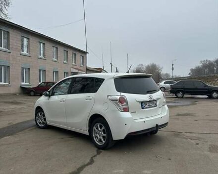 Белый Тойота Версо, объемом двигателя 2 л и пробегом 360 тыс. км за 8800 $, фото 5 на Automoto.ua