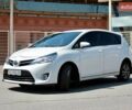 Белый Тойота Версо, объемом двигателя 1.8 л и пробегом 325 тыс. км за 9999 $, фото 1 на Automoto.ua