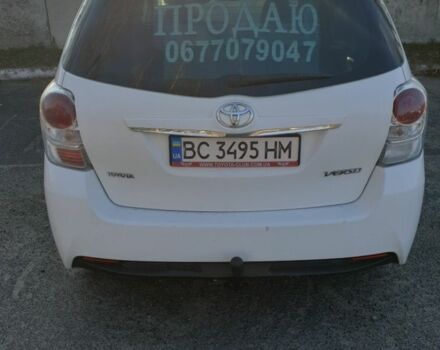 Белый Тойота Версо, объемом двигателя 2 л и пробегом 335 тыс. км за 10948 $, фото 2 на Automoto.ua