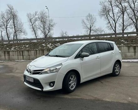 Белый Тойота Версо, объемом двигателя 2 л и пробегом 360 тыс. км за 8800 $, фото 9 на Automoto.ua