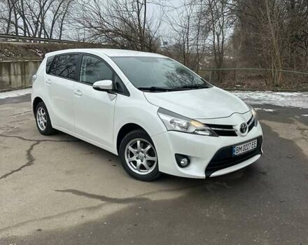 Белый Тойота Версо, объемом двигателя 2 л и пробегом 360 тыс. км за 8800 $, фото 2 на Automoto.ua