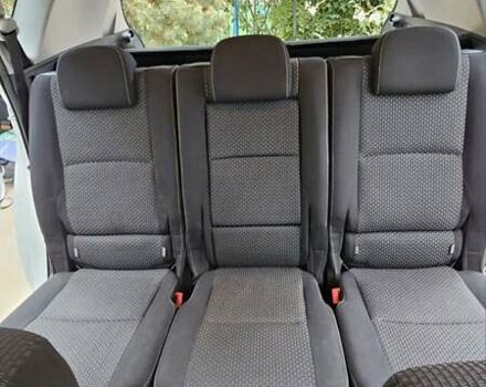 Белый Тойота Версо, объемом двигателя 1.8 л и пробегом 150 тыс. км за 10500 $, фото 7 на Automoto.ua