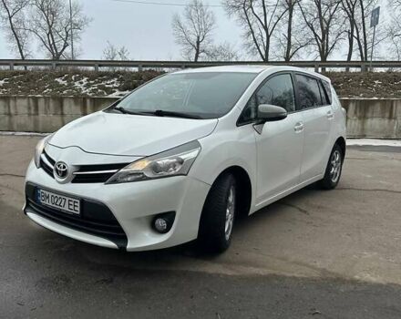 Белый Тойота Версо, объемом двигателя 2 л и пробегом 360 тыс. км за 8800 $, фото 3 на Automoto.ua