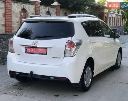 Белый Тойота Версо, объемом двигателя 2 л и пробегом 188 тыс. км за 10500 $, фото 11 на Automoto.ua
