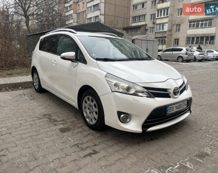 Белый Тойота Версо, объемом двигателя 2 л и пробегом 233 тыс. км за 10400 $, фото 12 на Automoto.ua