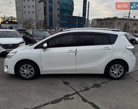 Белый Тойота Версо, объемом двигателя 1.6 л и пробегом 106 тыс. км за 10990 $, фото 2 на Automoto.ua