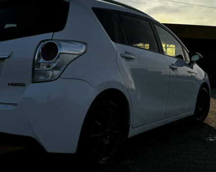 Белый Тойота Версо, объемом двигателя 1.6 л и пробегом 157 тыс. км за 10500 $, фото 25 на Automoto.ua