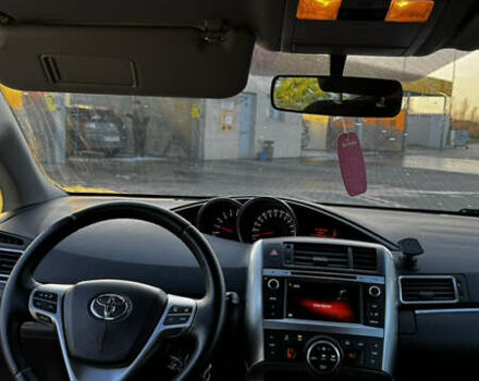 Белый Тойота Версо, объемом двигателя 1.6 л и пробегом 157 тыс. км за 10500 $, фото 13 на Automoto.ua