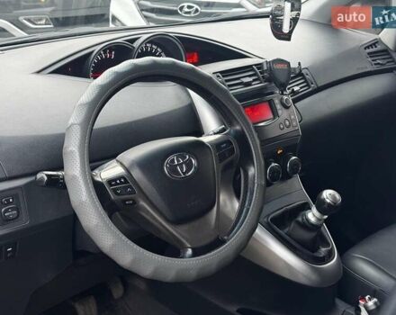 Белый Тойота Версо, объемом двигателя 1.6 л и пробегом 106 тыс. км за 10990 $, фото 8 на Automoto.ua