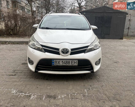 Белый Тойота Версо, объемом двигателя 2 л и пробегом 233 тыс. км за 10400 $, фото 11 на Automoto.ua