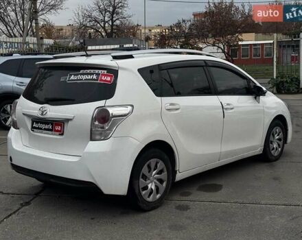 Белый Тойота Версо, объемом двигателя 1.6 л и пробегом 106 тыс. км за 10990 $, фото 5 на Automoto.ua