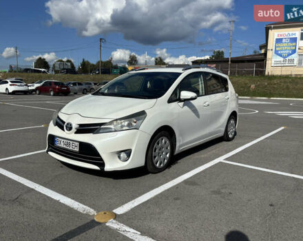 Білий Тойота Версо, об'ємом двигуна 2 л та пробігом 244 тис. км за 9500 $, фото 6 на Automoto.ua