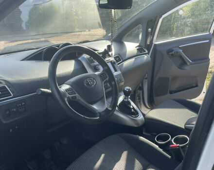 Белый Тойота Версо, объемом двигателя 1.6 л и пробегом 178 тыс. км за 10500 $, фото 8 на Automoto.ua