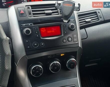 Белый Тойота Версо, объемом двигателя 1.6 л и пробегом 106 тыс. км за 10990 $, фото 12 на Automoto.ua