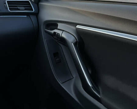 Белый Тойота Версо, объемом двигателя 1.6 л и пробегом 157 тыс. км за 10500 $, фото 12 на Automoto.ua