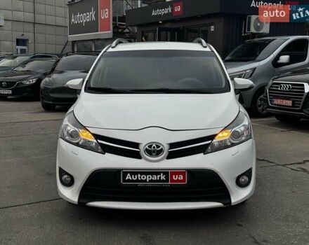 Белый Тойота Версо, объемом двигателя 1.6 л и пробегом 106 тыс. км за 10990 $, фото 1 на Automoto.ua