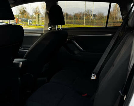 Белый Тойота Версо, объемом двигателя 1.6 л и пробегом 157 тыс. км за 10500 $, фото 19 на Automoto.ua