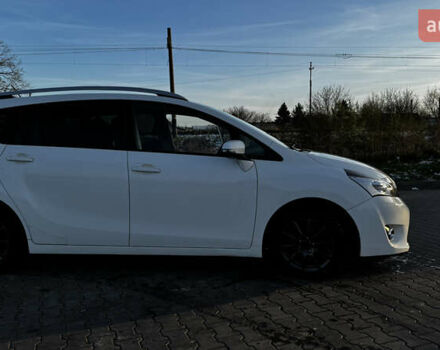 Белый Тойота Версо, объемом двигателя 1.6 л и пробегом 157 тыс. км за 10500 $, фото 3 на Automoto.ua