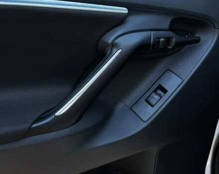 Белый Тойота Версо, объемом двигателя 1.6 л и пробегом 157 тыс. км за 10500 $, фото 17 на Automoto.ua