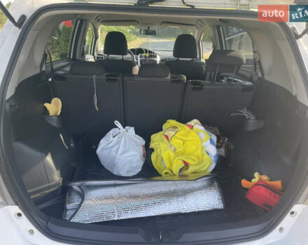 Белый Тойота Версо, объемом двигателя 1.6 л и пробегом 178 тыс. км за 10500 $, фото 7 на Automoto.ua