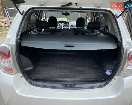 Белый Тойота Версо, объемом двигателя 1.6 л и пробегом 186 тыс. км за 13600 $, фото 11 на Automoto.ua