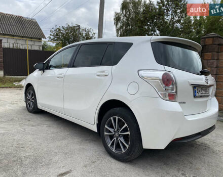 Белый Тойота Версо, объемом двигателя 1.6 л и пробегом 186 тыс. км за 13600 $, фото 4 на Automoto.ua