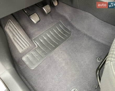 Белый Тойота Версо, объемом двигателя 1.6 л и пробегом 186 тыс. км за 13600 $, фото 15 на Automoto.ua