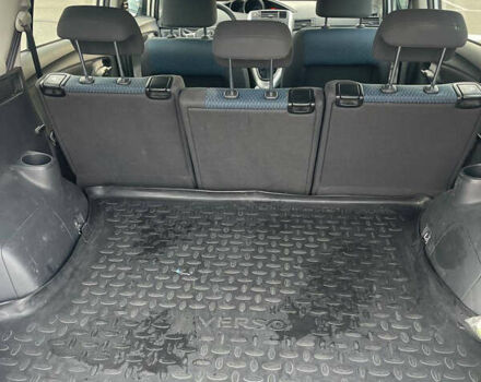 Белый Тойота Версо, объемом двигателя 0 л и пробегом 119 тыс. км за 9600 $, фото 5 на Automoto.ua