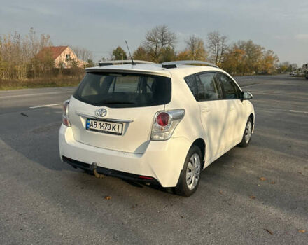 Білий Тойота Версо, об'ємом двигуна 1.6 л та пробігом 230 тис. км за 11500 $, фото 2 на Automoto.ua