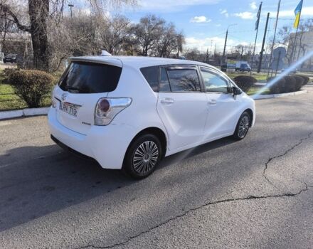 Белый Тойота Версо, объемом двигателя 0 л и пробегом 292 тыс. км за 10750 $, фото 4 на Automoto.ua