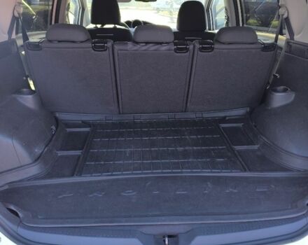 Белый Тойота Версо, объемом двигателя 0 л и пробегом 292 тыс. км за 10750 $, фото 6 на Automoto.ua