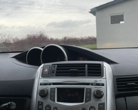 Белый Тойота Версо, объемом двигателя 2 л и пробегом 364 тыс. км за 8000 $, фото 8 на Automoto.ua