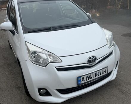 Белый Тойота Версо, объемом двигателя 1.4 л и пробегом 233 тыс. км за 7700 $, фото 1 на Automoto.ua
