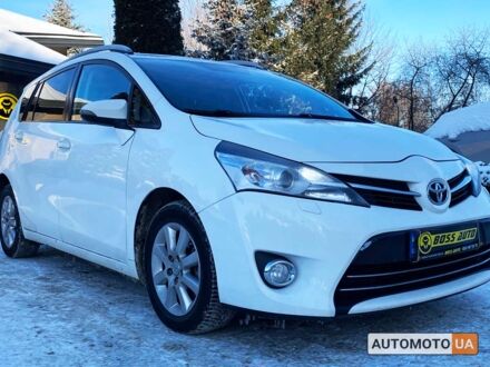 Тойота Версо 2013 в Львове на Automoto.ua Белый Тойота Версо, объемом двигателя 2 л и пробегом 306 тыс. км за 12900 $, фото 1 на Automoto.ua