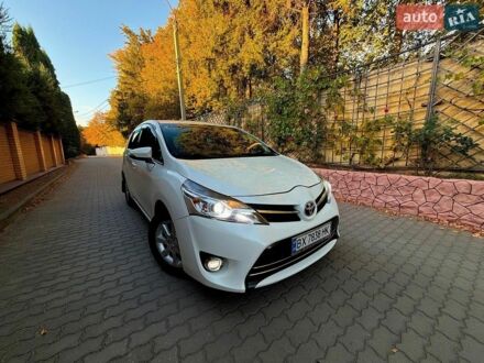 Білий Тойота Версо, об'ємом двигуна 1.8 л та пробігом 235 тис. км за 10300 $, фото 1 на Automoto.ua