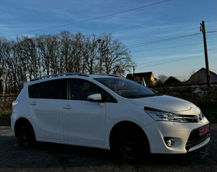 Белый Тойота Версо, объемом двигателя 1.6 л и пробегом 157 тыс. км за 10500 $, фото 1 на Automoto.ua