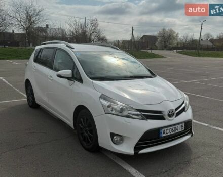 Белый Тойота Версо, объемом двигателя 1.6 л и пробегом 159 тыс. км за 9800 $, фото 1 на Automoto.ua