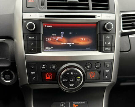 Бежевый Тойота Версо, объемом двигателя 1.6 л и пробегом 132 тыс. км за 11700 $, фото 39 на Automoto.ua