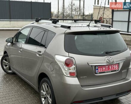 Бежевый Тойота Версо, объемом двигателя 1.6 л и пробегом 132 тыс. км за 11700 $, фото 26 на Automoto.ua