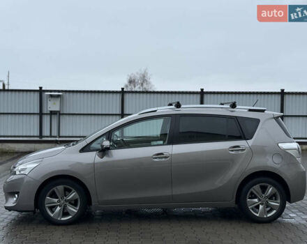 Бежевый Тойота Версо, объемом двигателя 1.6 л и пробегом 132 тыс. км за 11700 $, фото 7 на Automoto.ua