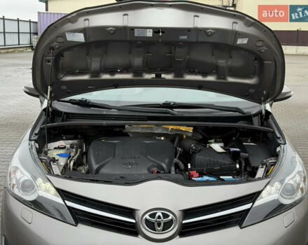 Бежевый Тойота Версо, объемом двигателя 1.6 л и пробегом 132 тыс. км за 11700 $, фото 62 на Automoto.ua