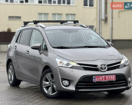 Бежевый Тойота Версо, объемом двигателя 1.6 л и пробегом 132 тыс. км за 11700 $, фото 20 на Automoto.ua