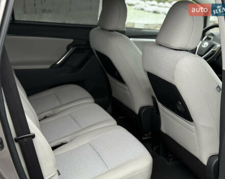 Бежевый Тойота Версо, объемом двигателя 1.6 л и пробегом 132 тыс. км за 11700 $, фото 55 на Automoto.ua