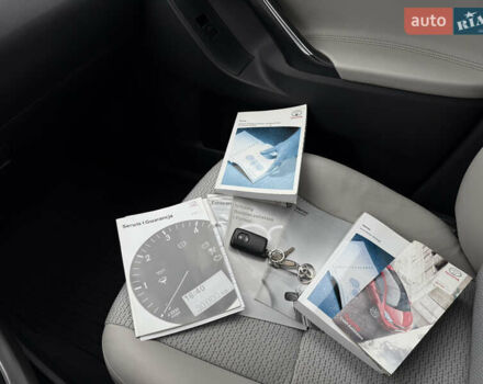 Бежевый Тойота Версо, объемом двигателя 1.6 л и пробегом 132 тыс. км за 11700 $, фото 65 на Automoto.ua