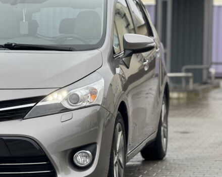 Бежевый Тойота Версо, объемом двигателя 1.6 л и пробегом 132 тыс. км за 11700 $, фото 9 на Automoto.ua